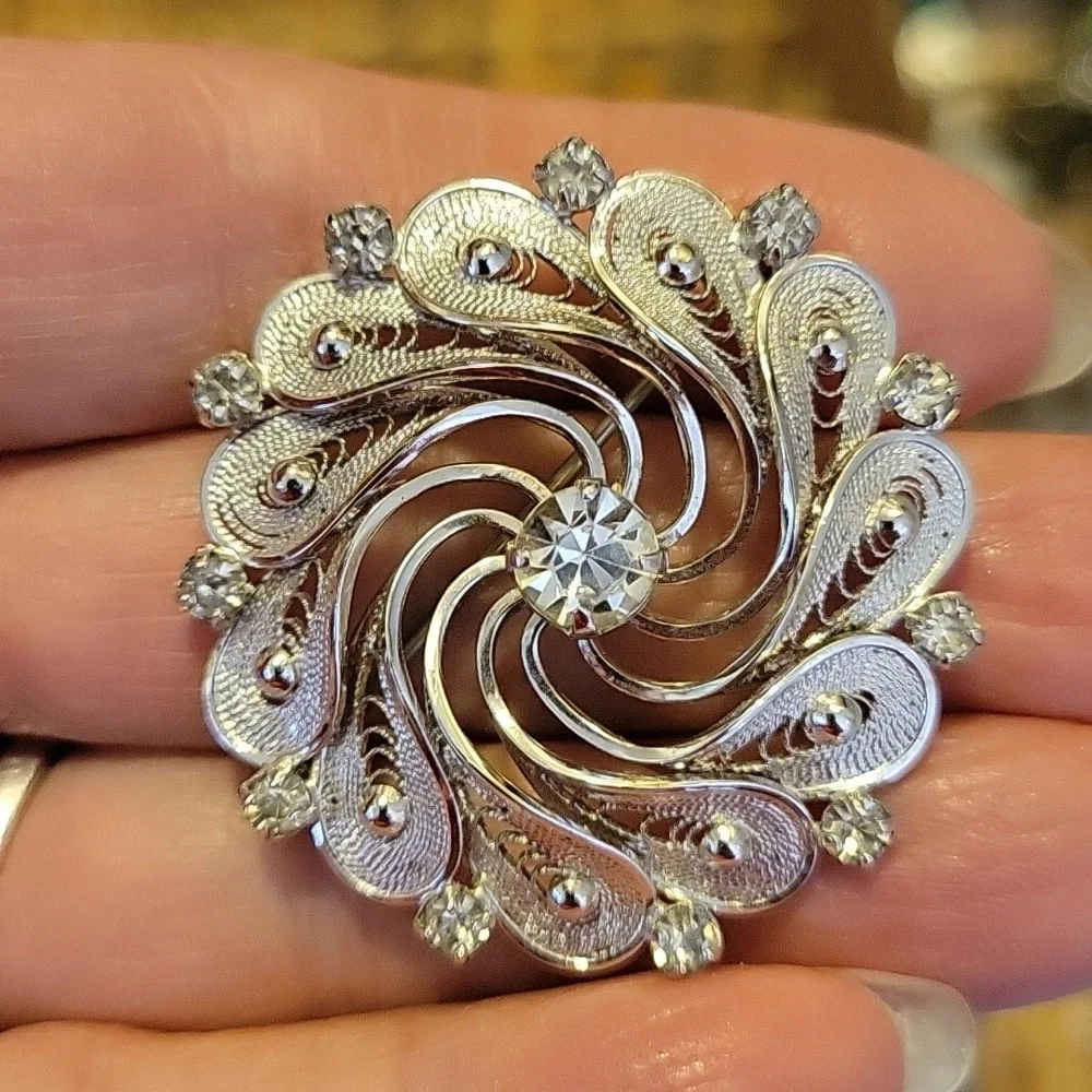 Vintage Lang Sterling Silver Flower Brooch - Picture 1 of 6